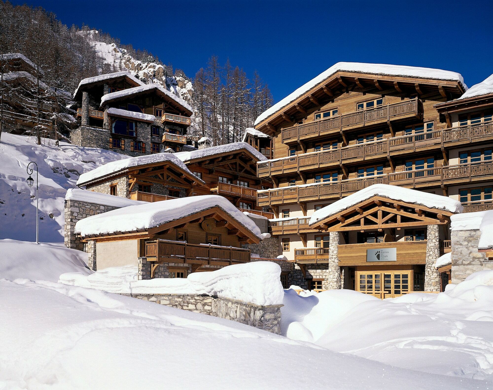 Hotel Les Barmes De L'Ours Val-dʼIsère Exterior foto